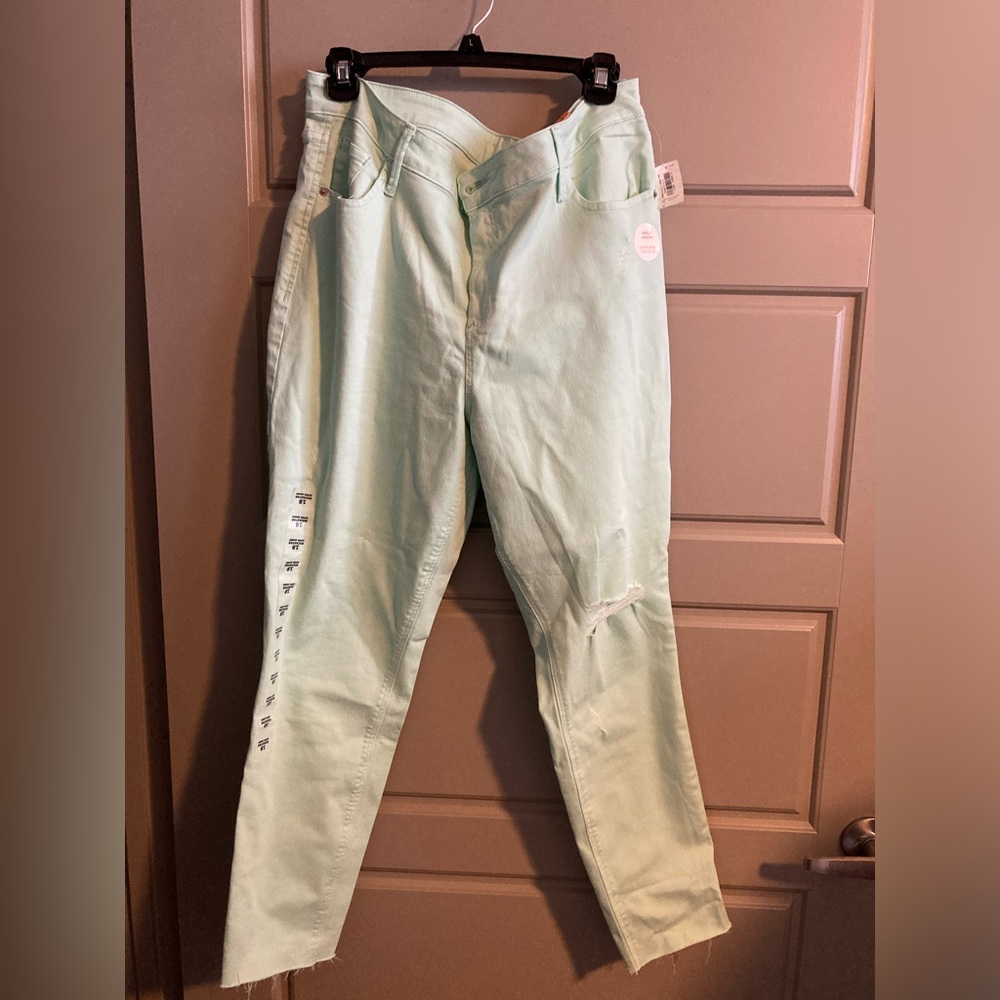 Old Navy Rockstar NWT Mint Green Distressed Jeans